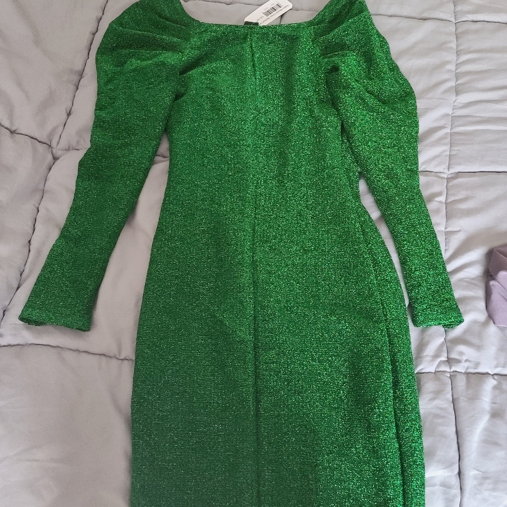 Dress - Picture 2 of 3